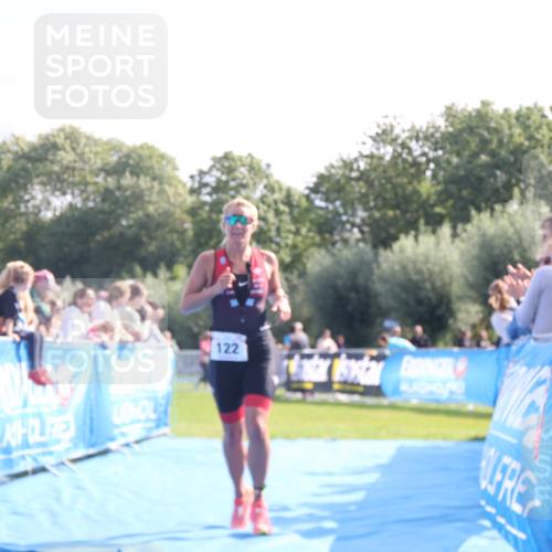 25.08.2024 - Elbe Triathlon Hamburg H.Heesch http://msf.ph/oto/6850114 25.08.2024 10:47:07 Ziel 122, 403 meine-sportfotos.de