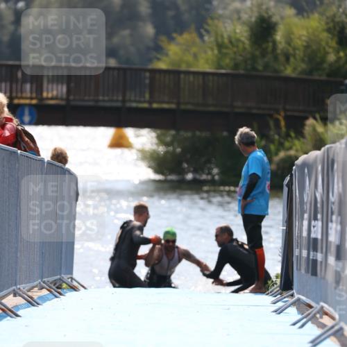 25.08.2024 - Elbe Triathlon Hamburg H.Heesch http://msf.ph/oto/6850116 25.08.2024 15:17:46 Schwimmen  meine-sportfotos.de