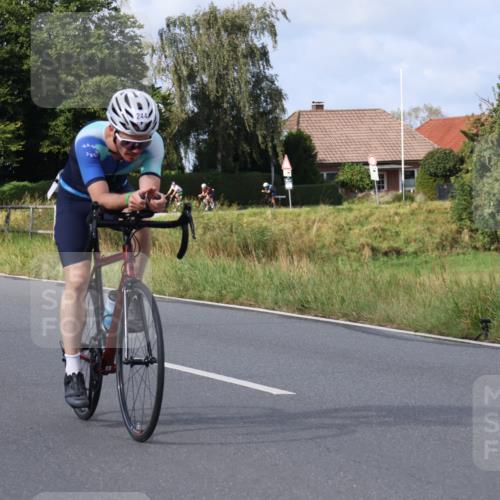 25.08.2024 - Elbe Triathlon Hamburg Fuchs,  Jonas http://msf.ph/oto/6850151 25.08.2024 09:55:52 Radfahren 482, 463, 244, 238, 230 meine-sportfotos.de