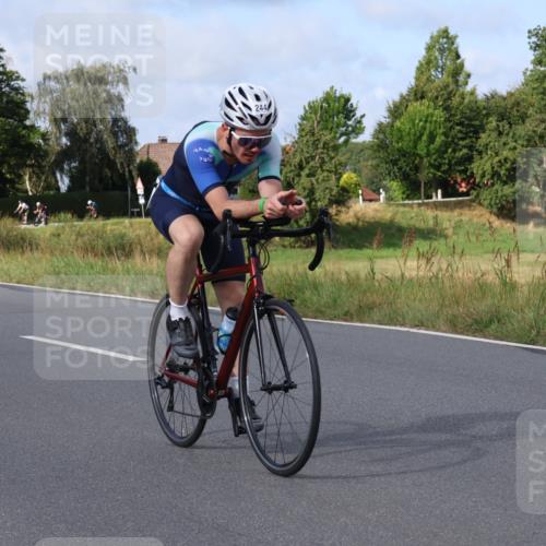 25.08.2024 - Elbe Triathlon Hamburg Fuchs,  Jonas http://msf.ph/oto/6850167 25.08.2024 09:55:52 Radfahren 482, 463, 244, 238, 230 meine-sportfotos.de