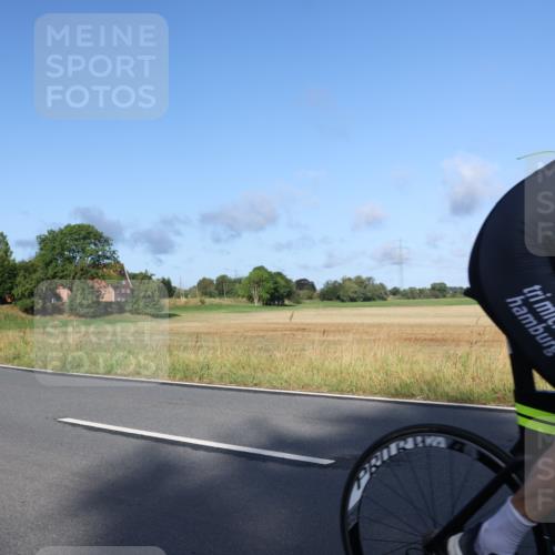 25.08.2024 - Elbe Triathlon Hamburg Fuchs,  Jonas http://msf.ph/oto/6850207 25.08.2024 09:13:16 Radfahren 41, 69 meine-sportfotos.de
