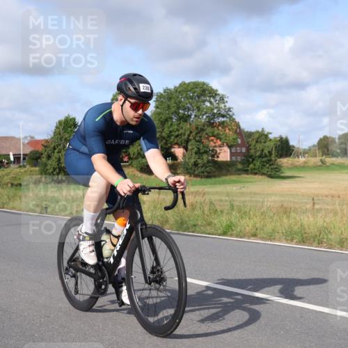 25.08.2024 - Elbe Triathlon Hamburg Fuchs,  Jonas http://msf.ph/oto/6850235 25.08.2024 09:55:56 Radfahren 244, 238, 230, 359, 358 meine-sportfotos.de