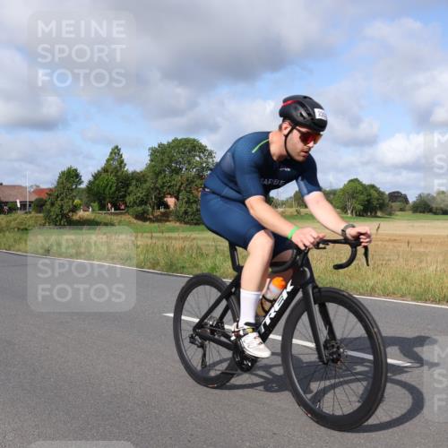 25.08.2024 - Elbe Triathlon Hamburg Fuchs,  Jonas http://msf.ph/oto/6850240 25.08.2024 09:55:56 Radfahren 244, 238, 230, 359, 358 meine-sportfotos.de