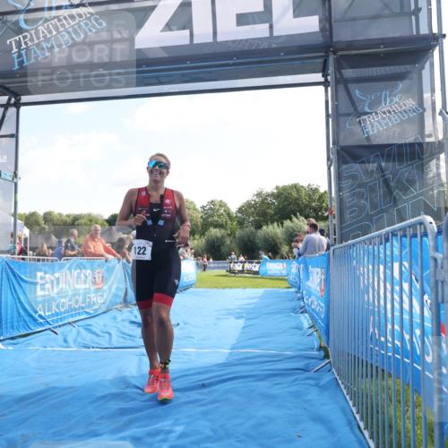 25.08.2024 - Elbe Triathlon Hamburg H.Heesch http://msf.ph/oto/6850249 25.08.2024 10:47:09 Ziel 122, 241 meine-sportfotos.de