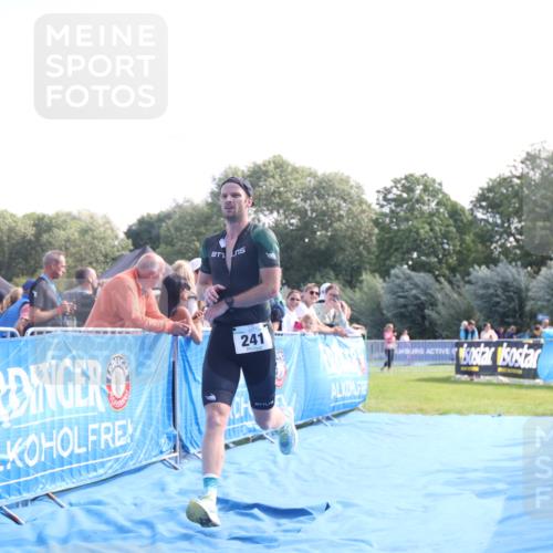 25.08.2024 - Elbe Triathlon Hamburg H.Heesch http://msf.ph/oto/6850291 25.08.2024 10:47:17 Ziel 241 meine-sportfotos.de