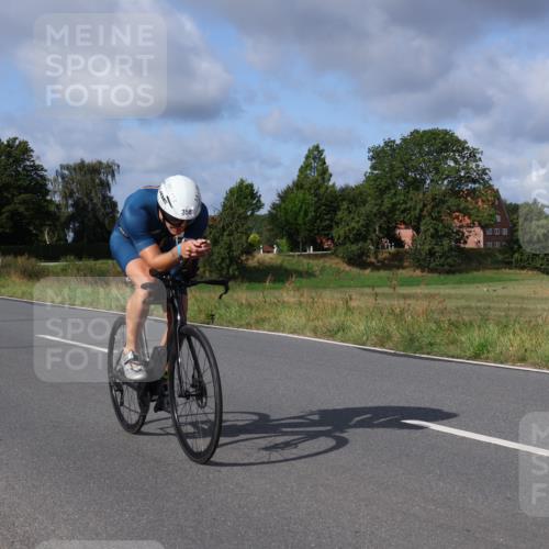 25.08.2024 - Elbe Triathlon Hamburg Fuchs,  Jonas http://msf.ph/oto/6850312 25.08.2024 09:56:03 Radfahren 359, 358, 354, 420 meine-sportfotos.de