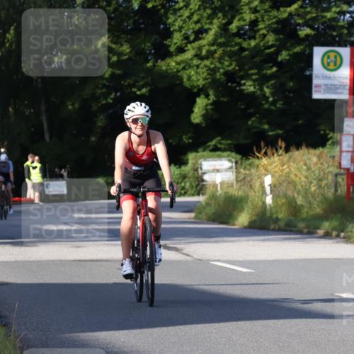 25.08.2024 - Elbe Triathlon Hamburg Fuchs,  Jonas http://msf.ph/oto/6850313 25.08.2024 09:13:32 Radfahren 124, 138 meine-sportfotos.de