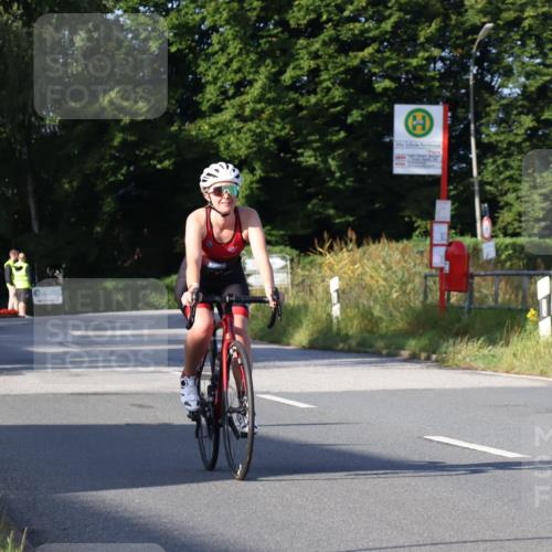 25.08.2024 - Elbe Triathlon Hamburg Fuchs,  Jonas http://msf.ph/oto/6850327 25.08.2024 09:13:32 Radfahren 124, 138 meine-sportfotos.de