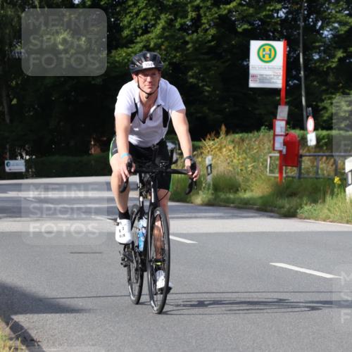 25.08.2024 - Elbe Triathlon Hamburg Fuchs,  Jonas http://msf.ph/oto/6850328 25.08.2024 09:56:04 Radfahren 359, 358, 354, 420 meine-sportfotos.de