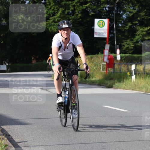 25.08.2024 - Elbe Triathlon Hamburg Fuchs,  Jonas http://msf.ph/oto/6850333 25.08.2024 09:56:04 Radfahren 359, 358, 354, 420 meine-sportfotos.de