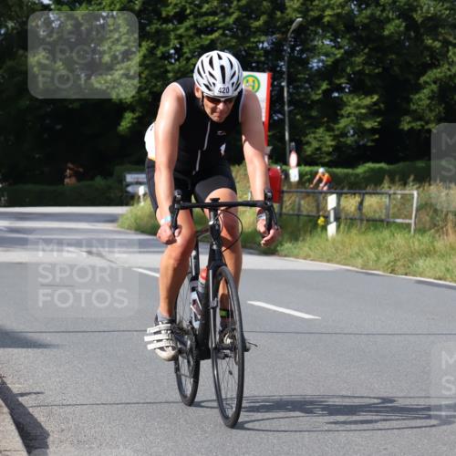 25.08.2024 - Elbe Triathlon Hamburg Fuchs,  Jonas http://msf.ph/oto/6850407 25.08.2024 09:56:09 Radfahren 354, 420, 280 meine-sportfotos.de