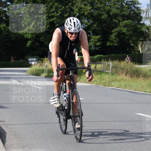 25.08.2024 - Elbe Triathlon Hamburg Fuchs,  Jonas http://msf.ph/oto/6850412 25.08.2024 09:56:09 Radfahren 354, 420, 280 meine-sportfotos.de