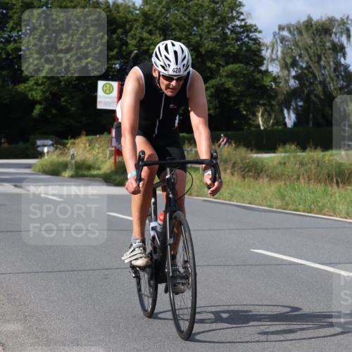 25.08.2024 - Elbe Triathlon Hamburg Fuchs,  Jonas http://msf.ph/oto/6850419 25.08.2024 09:56:09 Radfahren 354, 420, 280 meine-sportfotos.de