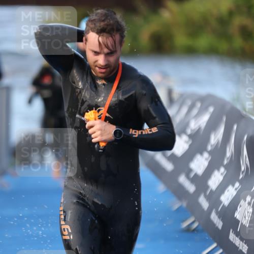 25.08.2024 - Elbe Triathlon Hamburg H.Heesch http://msf.ph/oto/6850425 25.08.2024 08:58:39 Schwimmen 208, 211, 236, 241, 243, 266, 283, 294, 308, 313 meine-sportfotos.de