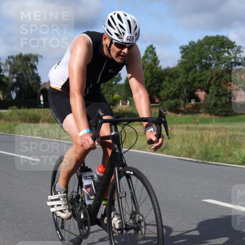25.08.2024 - Elbe Triathlon Hamburg Fuchs,  Jonas http://msf.ph/oto/6850436 25.08.2024 09:56:10 Radfahren 354, 420, 280, 442 meine-sportfotos.de