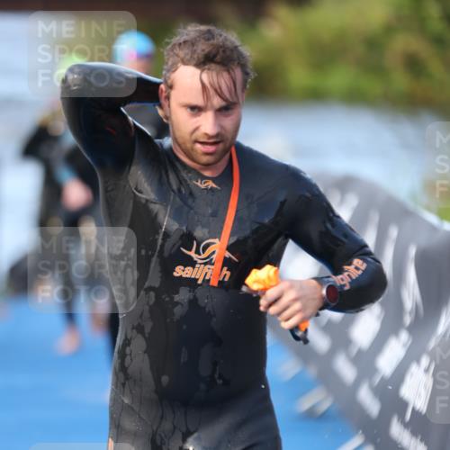 25.08.2024 - Elbe Triathlon Hamburg H.Heesch http://msf.ph/oto/6850440 25.08.2024 08:58:39 Schwimmen 208, 211, 236, 241, 243, 266, 283, 294, 308, 313 meine-sportfotos.de