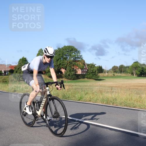 25.08.2024 - Elbe Triathlon Hamburg Fuchs,  Jonas http://msf.ph/oto/6850454 25.08.2024 09:13:39 Radfahren 124, 138, 55, 143 meine-sportfotos.de