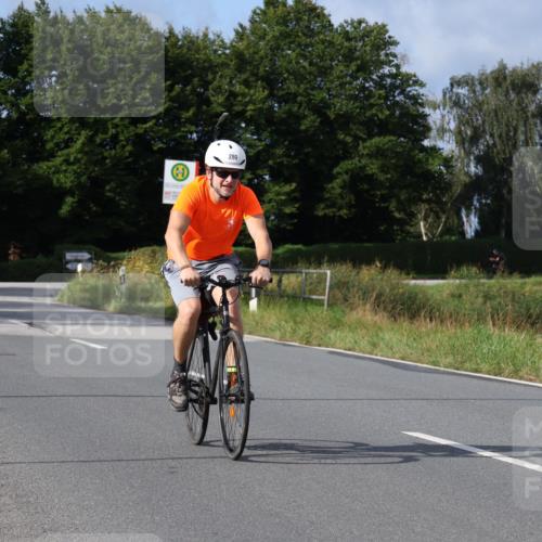 25.08.2024 - Elbe Triathlon Hamburg Fuchs,  Jonas http://msf.ph/oto/6850459 25.08.2024 09:56:13 Radfahren 420, 280, 442, 452 meine-sportfotos.de
