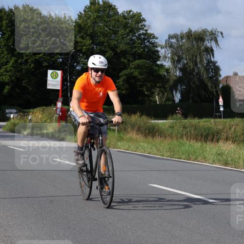 25.08.2024 - Elbe Triathlon Hamburg Fuchs,  Jonas http://msf.ph/oto/6850467 25.08.2024 09:56:13 Radfahren 420, 280, 442, 452 meine-sportfotos.de