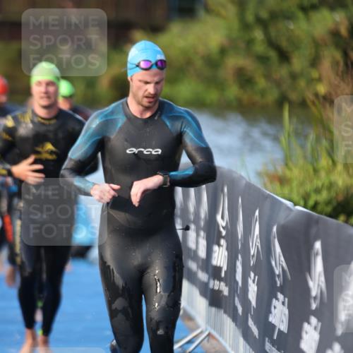 25.08.2024 - Elbe Triathlon Hamburg H.Heesch http://msf.ph/oto/6850469 25.08.2024 08:58:41 Schwimmen 208, 211, 236, 241, 243, 266, 283, 294, 308, 313 meine-sportfotos.de