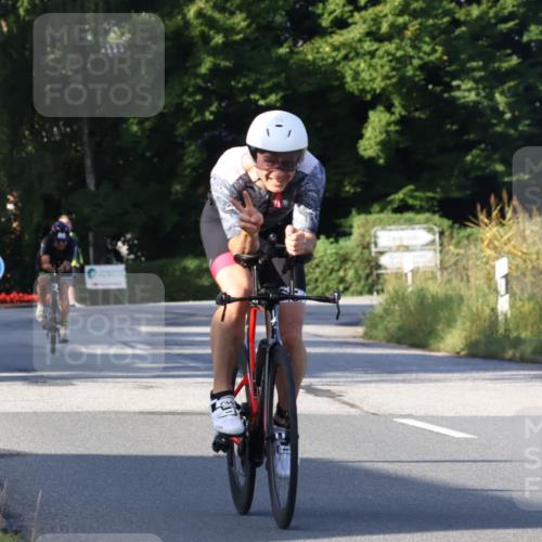 25.08.2024 - Elbe Triathlon Hamburg Fuchs,  Jonas http://msf.ph/oto/6850474 25.08.2024 09:13:41 Radfahren 138, 55, 143 meine-sportfotos.de
