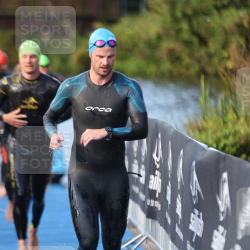 25.08.2024 - Elbe Triathlon Hamburg H.Heesch http://msf.ph/oto/6850477 25.08.2024 08:58:41 Schwimmen 208, 211, 236, 241, 243, 266, 283, 294, 308, 313 meine-sportfotos.de