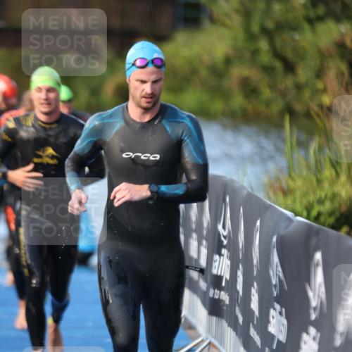 25.08.2024 - Elbe Triathlon Hamburg H.Heesch http://msf.ph/oto/6850482 25.08.2024 08:58:41 Schwimmen 208, 211, 236, 241, 243, 266, 283, 294, 308, 313 meine-sportfotos.de