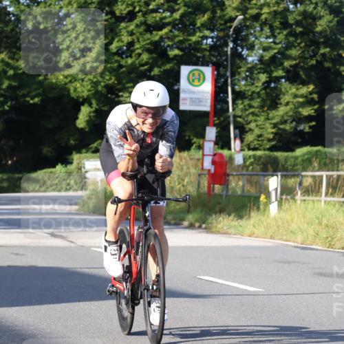 25.08.2024 - Elbe Triathlon Hamburg Fuchs,  Jonas http://msf.ph/oto/6850497 25.08.2024 09:13:41 Radfahren 138, 55, 143 meine-sportfotos.de