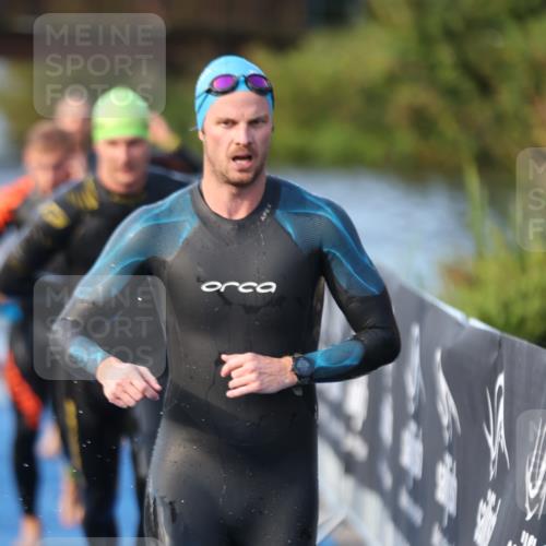 25.08.2024 - Elbe Triathlon Hamburg H.Heesch http://msf.ph/oto/6850517 25.08.2024 08:58:42 Schwimmen 208, 211, 236, 241, 243, 266, 283, 294, 308, 313 meine-sportfotos.de