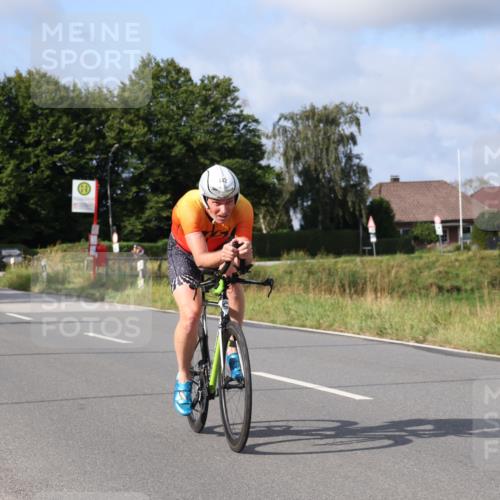 25.08.2024 - Elbe Triathlon Hamburg Fuchs,  Jonas http://msf.ph/oto/6850519 25.08.2024 09:56:17 Radfahren 280, 442, 452, 293, 261 meine-sportfotos.de