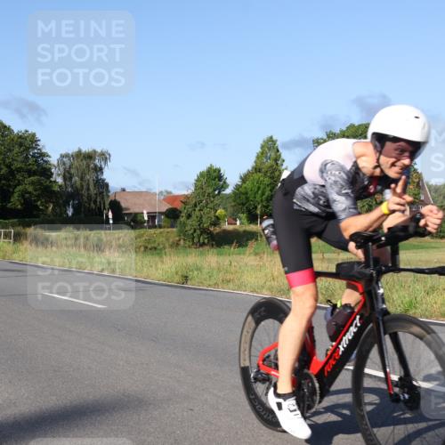 25.08.2024 - Elbe Triathlon Hamburg Fuchs,  Jonas http://msf.ph/oto/6850533 25.08.2024 09:13:42 Radfahren 138, 55, 143 meine-sportfotos.de