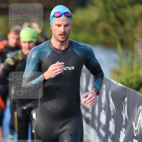 25.08.2024 - Elbe Triathlon Hamburg H.Heesch http://msf.ph/oto/6850548 25.08.2024 08:58:43 Schwimmen 203, 208, 211, 236, 241, 243, 266, 283, 294, 308, 313 meine-sportfotos.de