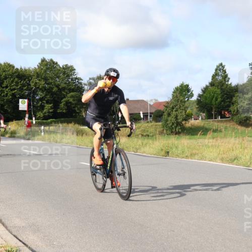 25.08.2024 - Elbe Triathlon Hamburg Fuchs,  Jonas http://msf.ph/oto/6850553 25.08.2024 09:56:20 Radfahren 442, 452, 293, 261, 202, 370 meine-sportfotos.de