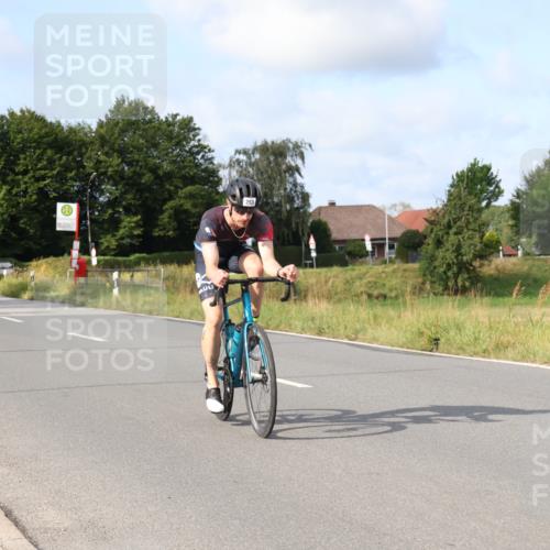 25.08.2024 - Elbe Triathlon Hamburg Fuchs,  Jonas http://msf.ph/oto/6850573 25.08.2024 09:56:21 Radfahren 442, 452, 293, 261, 202, 370, 398 meine-sportfotos.de