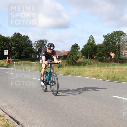 25.08.2024 - Elbe Triathlon Hamburg Fuchs,  Jonas http://msf.ph/oto/6850578 25.08.2024 09:56:21 Radfahren 442, 452, 293, 261, 202, 370, 398 meine-sportfotos.de