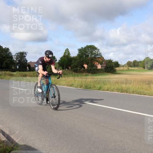 25.08.2024 - Elbe Triathlon Hamburg Fuchs,  Jonas http://msf.ph/oto/6850581 25.08.2024 09:56:21 Radfahren 442, 452, 293, 261, 202, 370, 398 meine-sportfotos.de