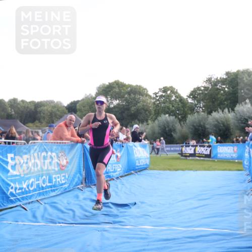 25.08.2024 - Elbe Triathlon Hamburg H.Heesch http://msf.ph/oto/6850600 25.08.2024 10:47:33 Ziel 174 meine-sportfotos.de