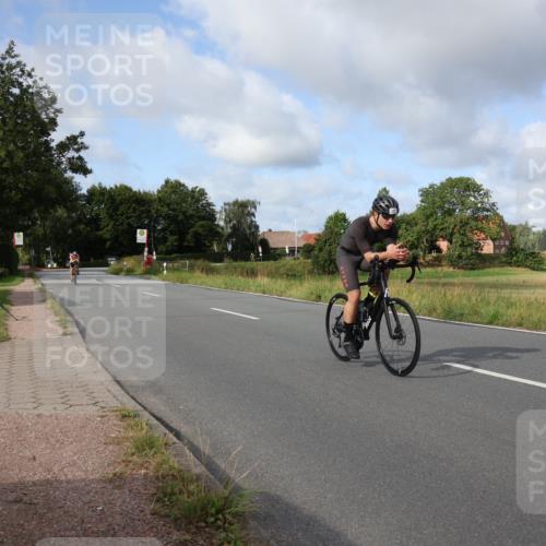 25.08.2024 - Elbe Triathlon Hamburg Fuchs,  Jonas http://msf.ph/oto/6850625 25.08.2024 09:56:25 Radfahren 452, 293, 261, 202, 370, 398 meine-sportfotos.de
