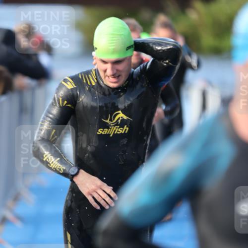 25.08.2024 - Elbe Triathlon Hamburg H.Heesch http://msf.ph/oto/6850628 25.08.2024 08:58:44 Schwimmen 203, 208, 211, 236, 241, 243, 266, 283, 294, 308, 313 meine-sportfotos.de
