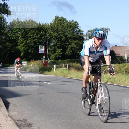 25.08.2024 - Elbe Triathlon Hamburg Fuchs,  Jonas http://msf.ph/oto/6850641 25.08.2024 09:14:00 Radfahren 286, 33, 317 meine-sportfotos.de