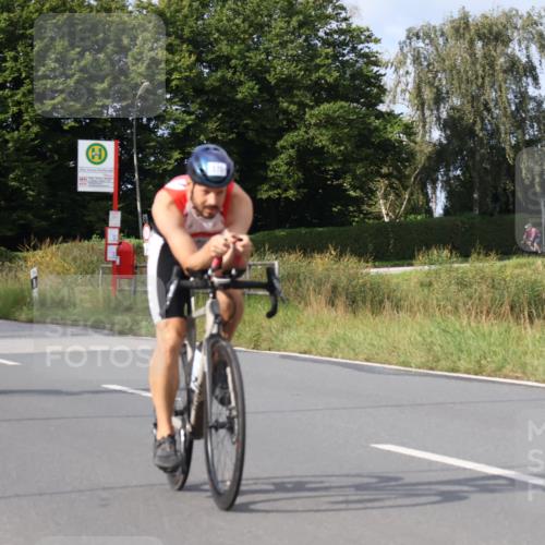 25.08.2024 - Elbe Triathlon Hamburg Fuchs,  Jonas http://msf.ph/oto/6850646 25.08.2024 09:56:27 Radfahren 261, 202, 370, 398 meine-sportfotos.de