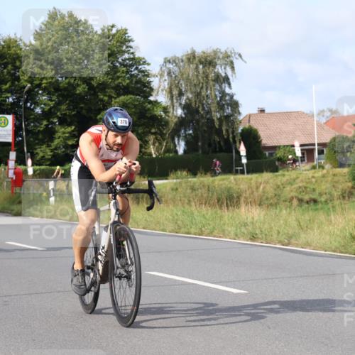 25.08.2024 - Elbe Triathlon Hamburg Fuchs,  Jonas http://msf.ph/oto/6850652 25.08.2024 09:56:27 Radfahren 261, 202, 370, 398 meine-sportfotos.de