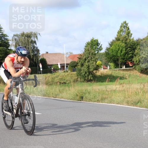 25.08.2024 - Elbe Triathlon Hamburg Fuchs,  Jonas http://msf.ph/oto/6850656 25.08.2024 09:56:27 Radfahren 261, 202, 370, 398 meine-sportfotos.de