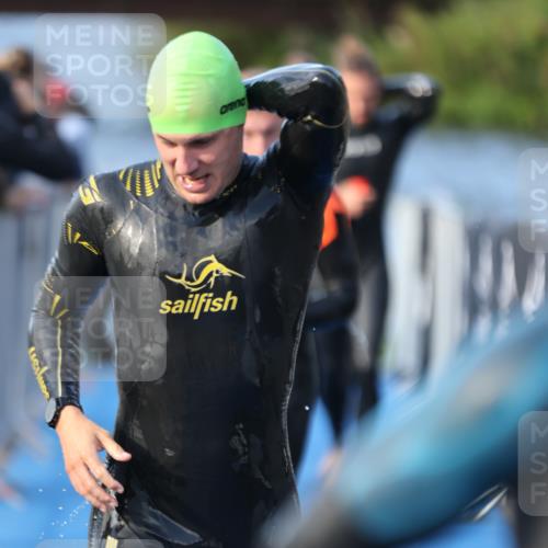 25.08.2024 - Elbe Triathlon Hamburg H.Heesch http://msf.ph/oto/6850660 25.08.2024 08:58:44 Schwimmen 203, 208, 211, 236, 241, 243, 266, 283, 294, 308, 313 meine-sportfotos.de