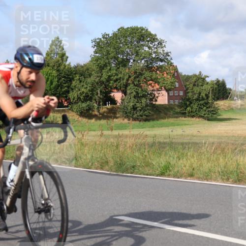 25.08.2024 - Elbe Triathlon Hamburg Fuchs,  Jonas http://msf.ph/oto/6850669 25.08.2024 09:56:28 Radfahren 261, 202, 370, 398, 210 meine-sportfotos.de