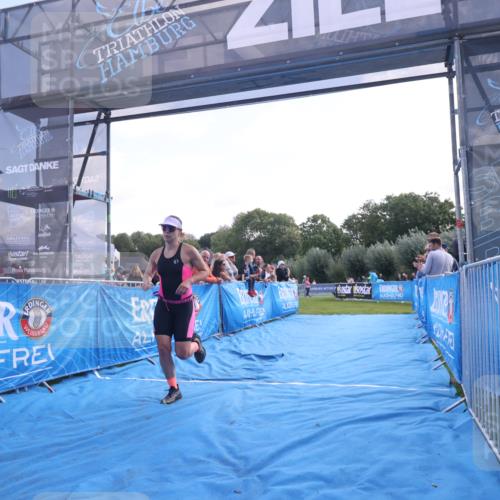 25.08.2024 - Elbe Triathlon Hamburg H.Heesch http://msf.ph/oto/6850672 25.08.2024 10:47:33 Ziel 174 meine-sportfotos.de