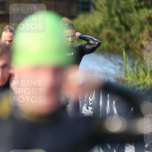 25.08.2024 - Elbe Triathlon Hamburg H.Heesch http://msf.ph/oto/6850705 25.08.2024 08:58:45 Schwimmen 203, 208, 211, 236, 241, 243, 266, 283, 294, 308, 313 meine-sportfotos.de