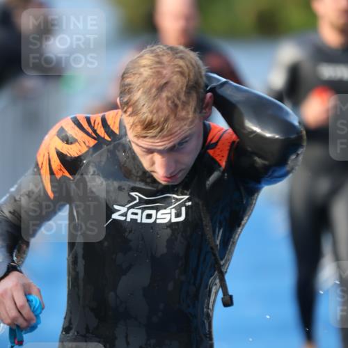 25.08.2024 - Elbe Triathlon Hamburg H.Heesch http://msf.ph/oto/6850708 25.08.2024 08:58:46 Schwimmen 203, 208, 211, 236, 241, 243, 266, 283, 294, 313 meine-sportfotos.de