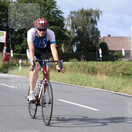 25.08.2024 - Elbe Triathlon Hamburg Fuchs,  Jonas http://msf.ph/oto/6850710 25.08.2024 09:56:35 Radfahren 210, 434, 327, 409, 300 meine-sportfotos.de