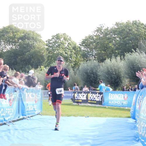 25.08.2024 - Elbe Triathlon Hamburg H.Heesch http://msf.ph/oto/6850726 25.08.2024 10:47:57 Ziel 185, 311 meine-sportfotos.de